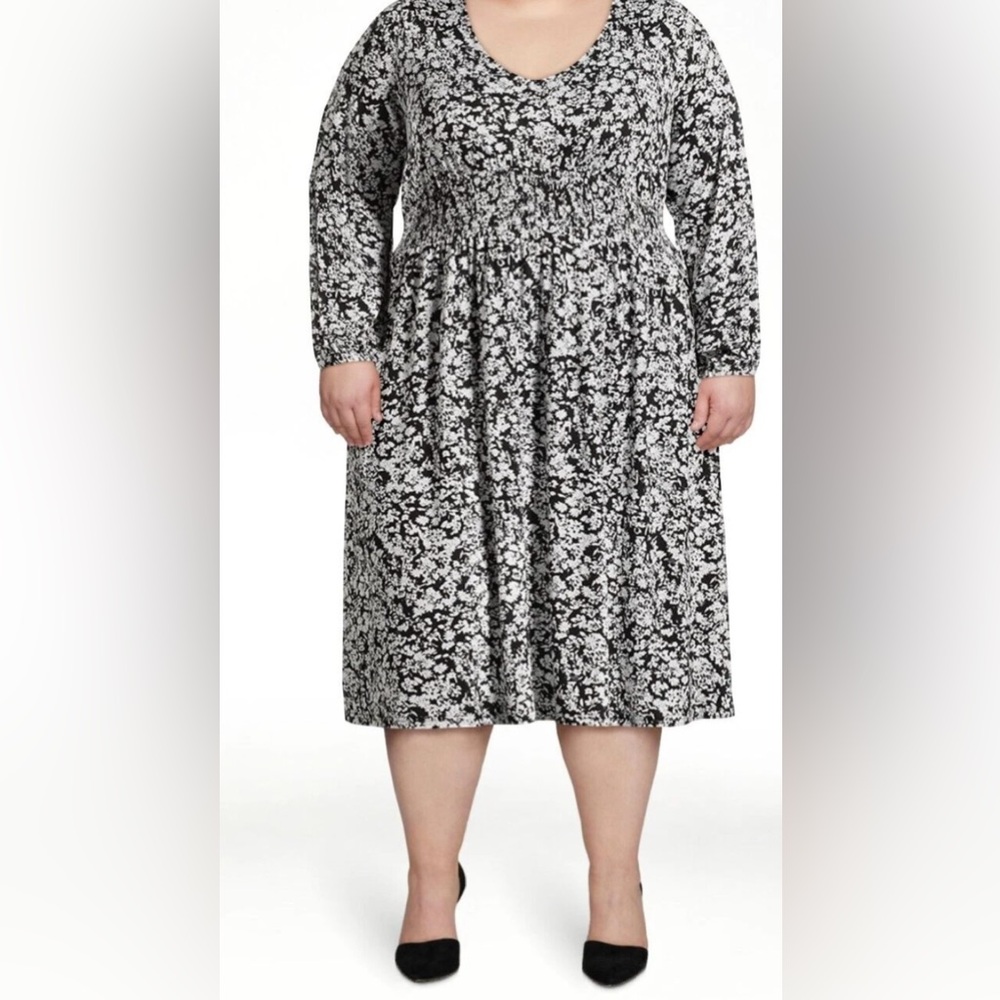 SALE Terra & Sky Black White Stretch Knit Floral Dress Smocked Waist Womens 1X